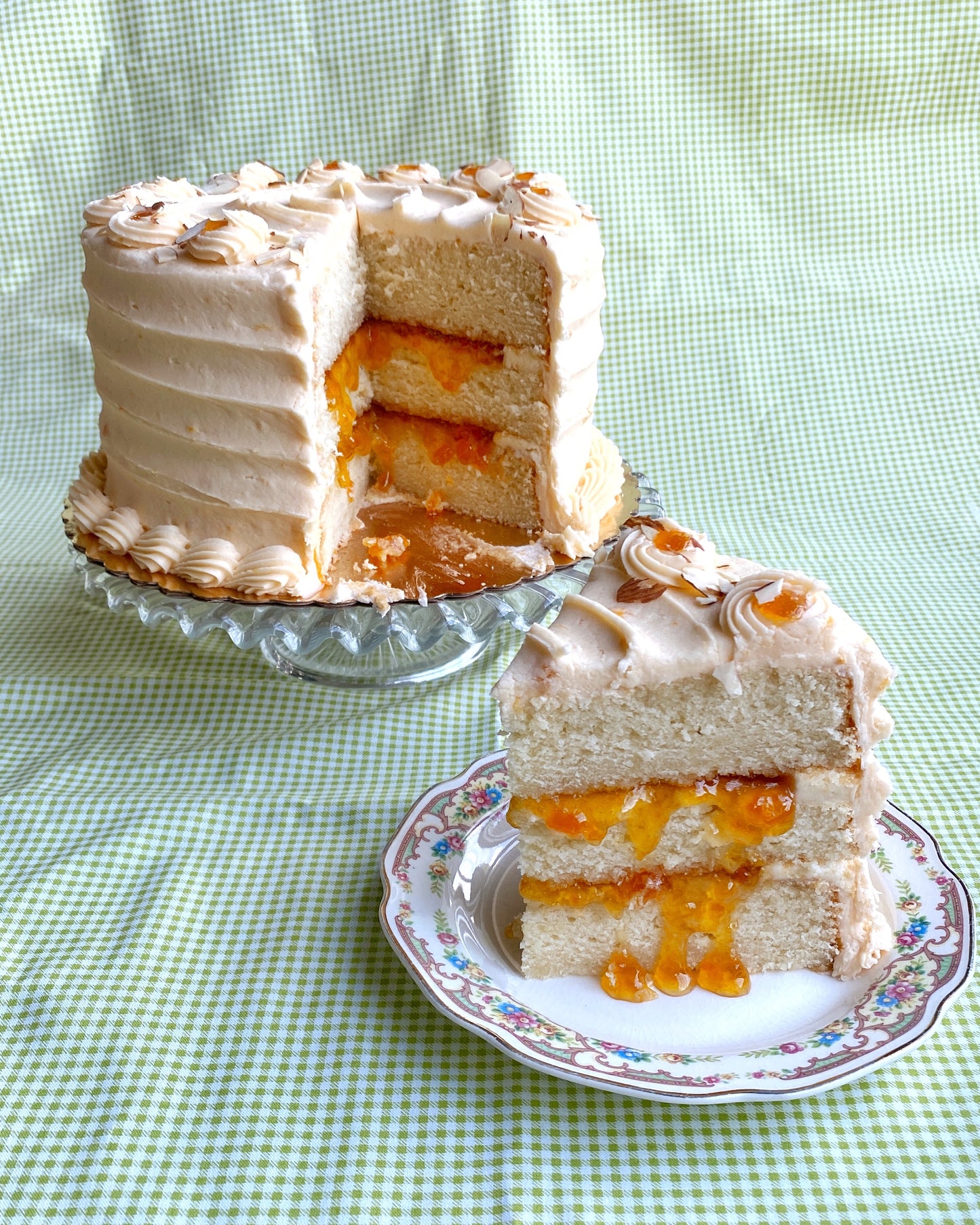Daydream Believer Cake: May Special