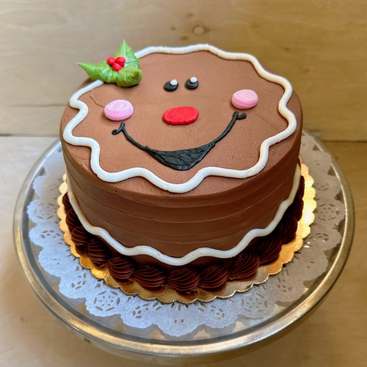 Happy Holly Decorated Cake: Christmas in July Special